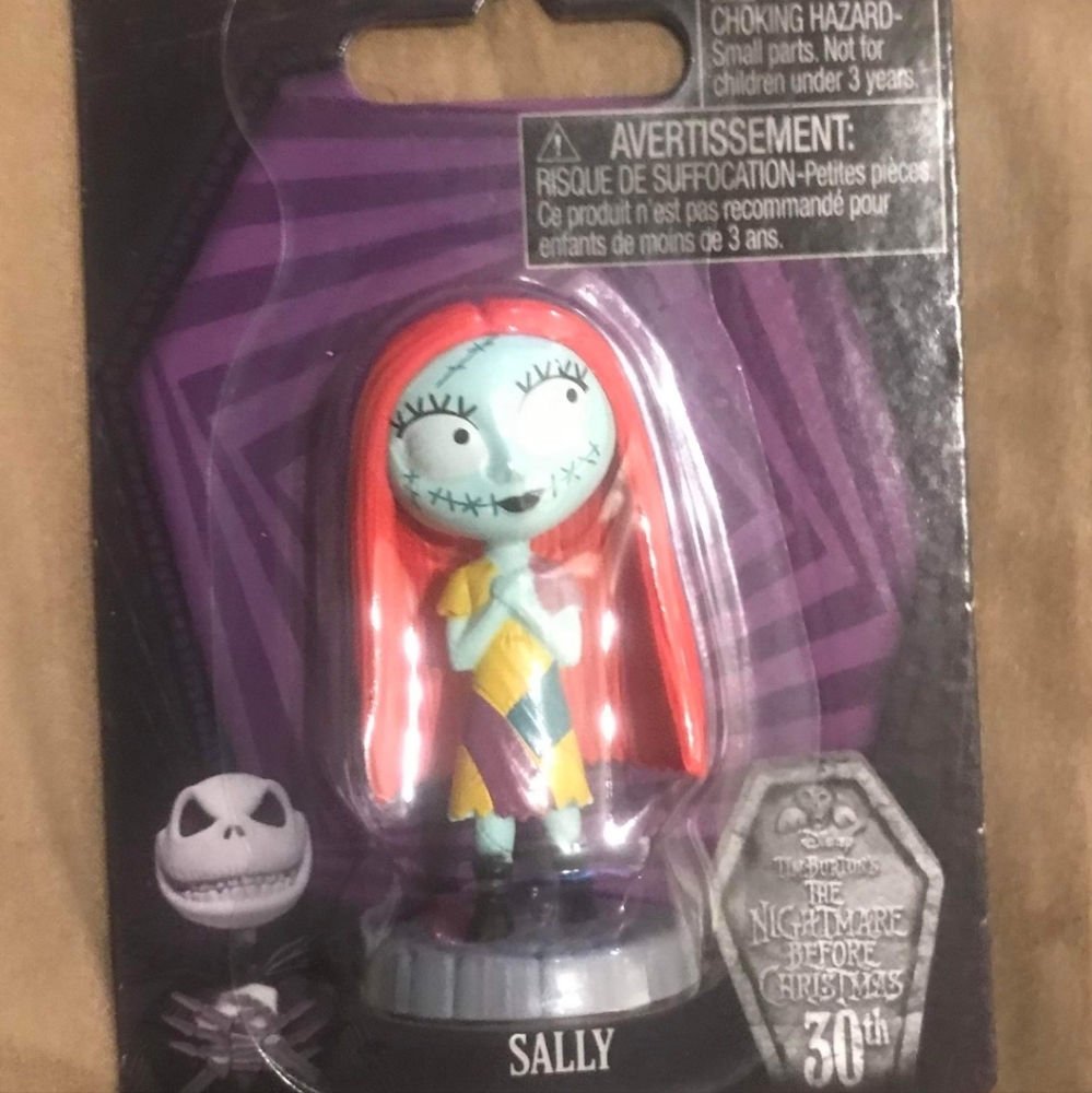 NIGHTMARE BEFORE CHRISTMAS FIGURES LOT OF 5